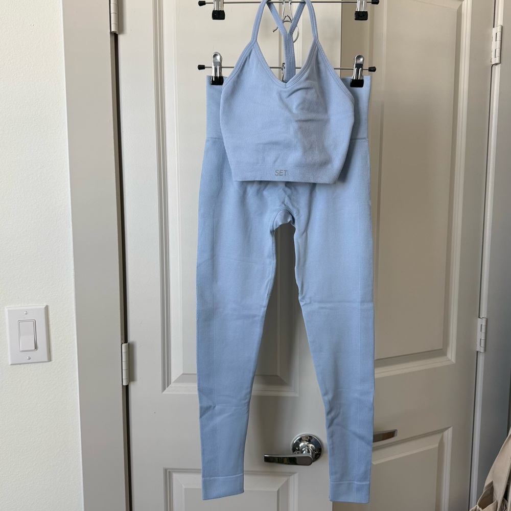 SET Active Light Blue Leggings and Top Set